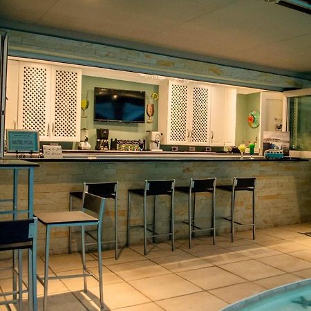 Club Cocomo Hartbeespoort Exteriör bild