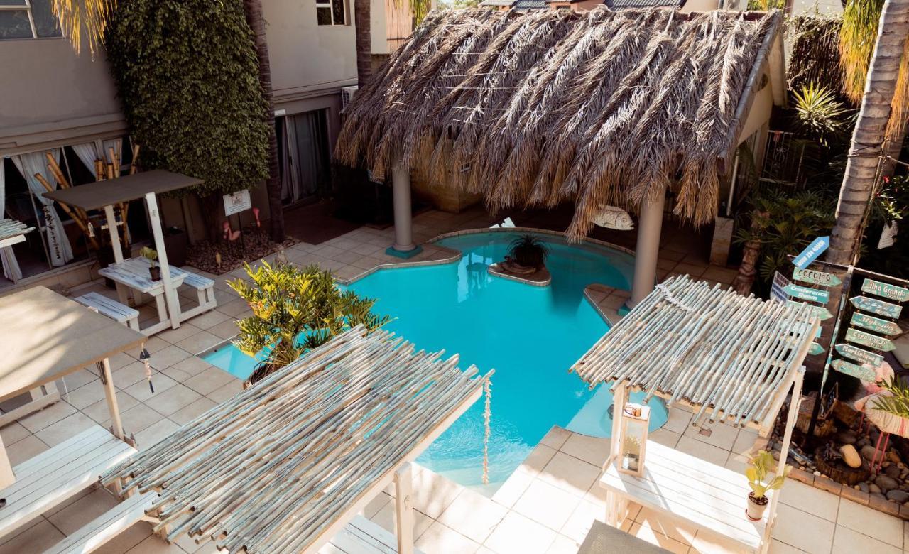 Club Cocomo Hartbeespoort Exteriör bild