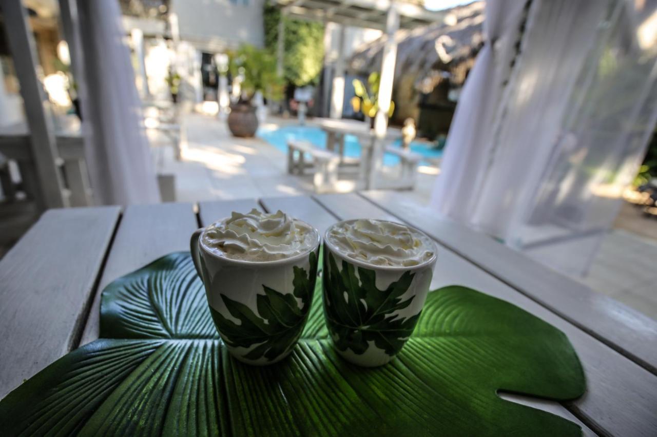 Club Cocomo Hartbeespoort Exteriör bild